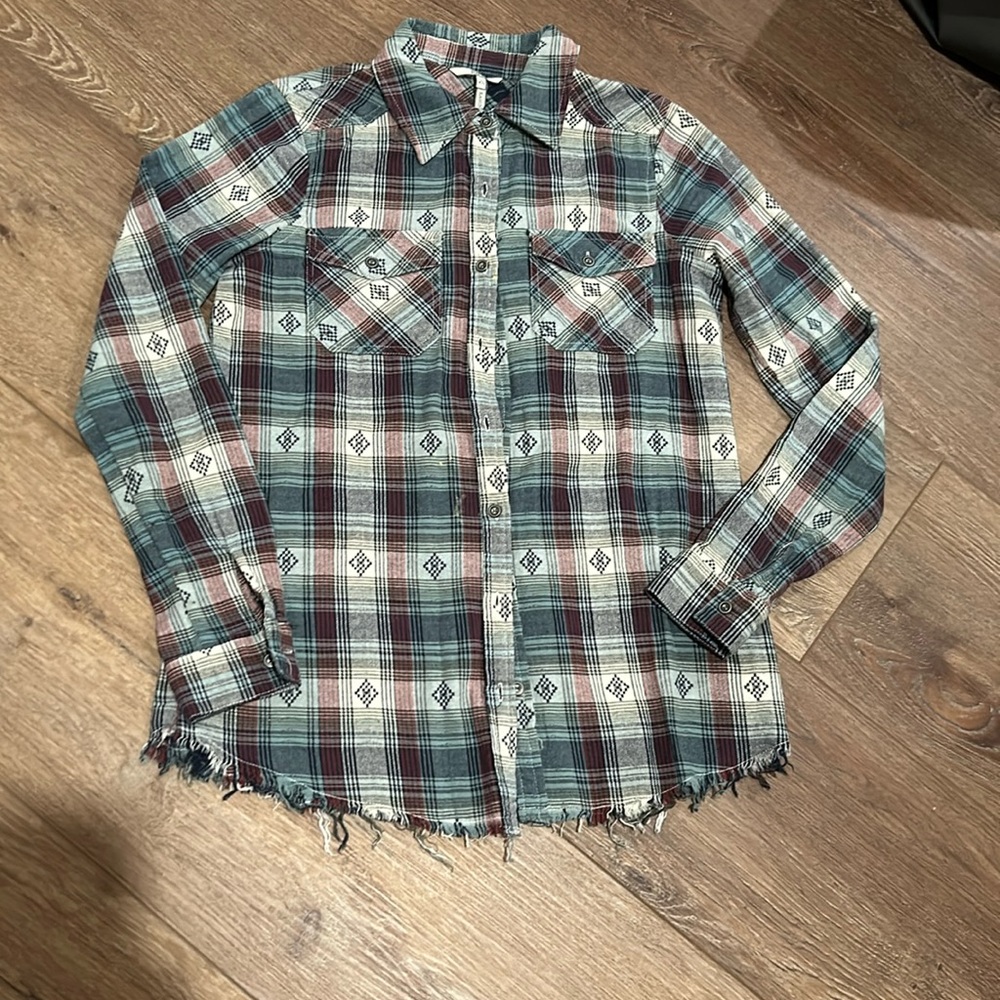 Womens BKE flannel printed shirt